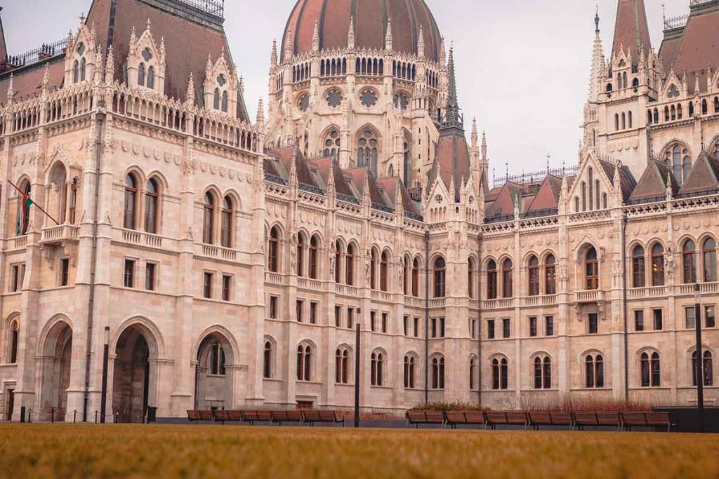 Btk. 396. §: Költségvetési csalás jelentése és büntetése